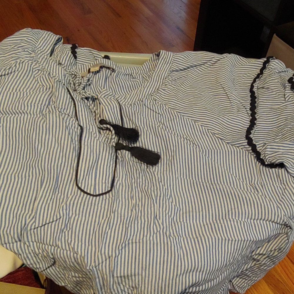 Pin striped top